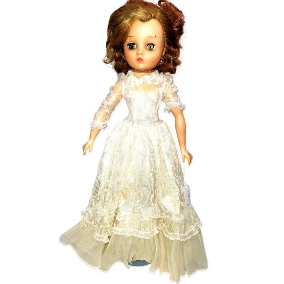 19" 50s Vintage Teenage High Heel Fashion Doll~ Wedding Dress & Heels By Uneeda - Picture 1 of 16